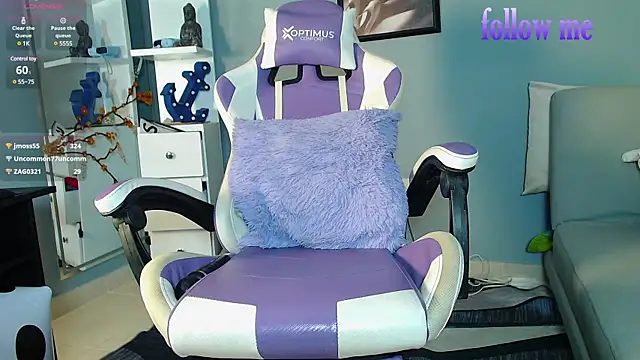 zoey-fox online show from March 13, 5:00 am