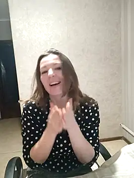 Snapshot of VselenaSun402 chatting on February 8, 12:17 pm VselenaSun402 online show from February 8, 12:17 pm