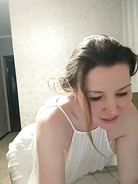 Snapshot of VselenaSun402 chatting on February 19, 10:01 am VselenaSun402 online show from February 19, 10:01 am