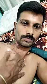 Snapshot of Tamildickxxx chatting on December 10, 7:05 am Tamildickxxx online show from December 10, 7:05 am
