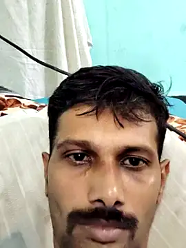 Snapshot of Tamildickxxx chatting on December 10, 10:28 am Tamildickxxx online show from December 10, 10:28 am