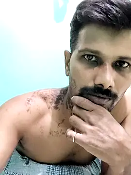 Snapshot of Tamildickxxx chatting on December 16, 3:30 am Tamildickxxx online show from December 16, 3:30 am