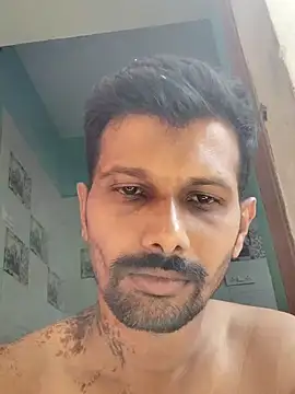 Snapshot of Tamildickxxx chatting on December 16, 7:04 am Tamildickxxx online show from December 16, 7:04 am