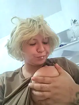 iDogrose21 online show from January 6, 9:18 pm