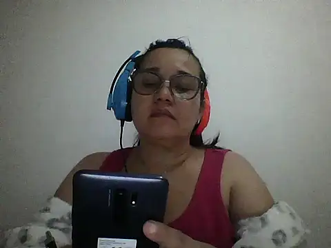 gaby0075 online show from December 4, 10:19 pm