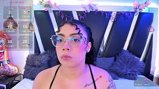 antonelllepiercee online show from February 22, 11:31 am