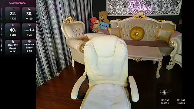 Snapshot of AllWay chatting on March 1, 10:10 pm AllWay online show from March 1, 10:10 pm