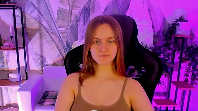 KellyPoter online show from December 19, 2:02 pm