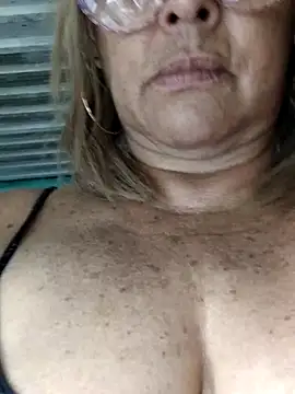 Kasandra Ho online show from March 16, 5:17 pm