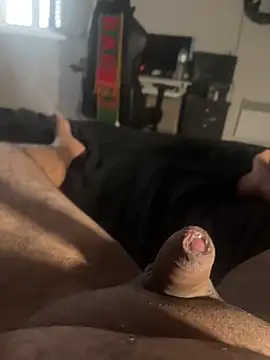 Snapshot of Miguel_zv chatting on October 10, 4:06 pm Miguel zv online show from October 10, 4:06 pm