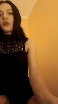 Snapshot of Kristall31 chatting on December 15, 4:40 am Kristall31 online show from December 15, 4:40 am