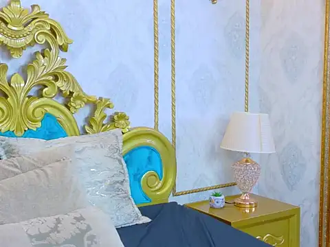 LucyLeah online show from September 17, 1:24 pm