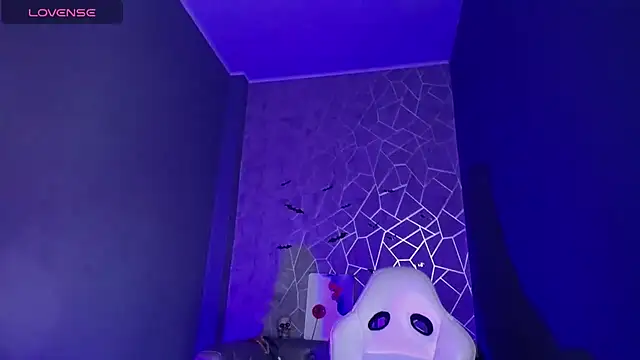 Snapshot of amelierouss chatting on February 4, 3:34 am amelierouss online show from February 4, 3:34 am