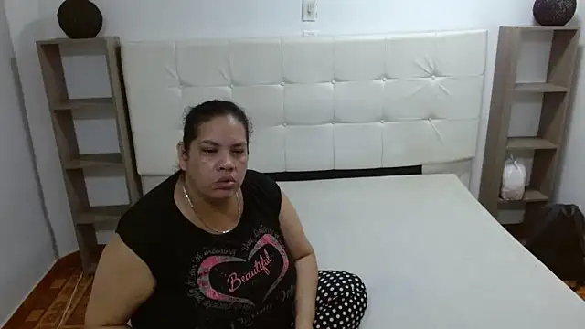 Snapshot of Candy_and_Jh0n chatting on September 19, 3:30 am Candy and Jh0n online show from September 19, 3:30 am