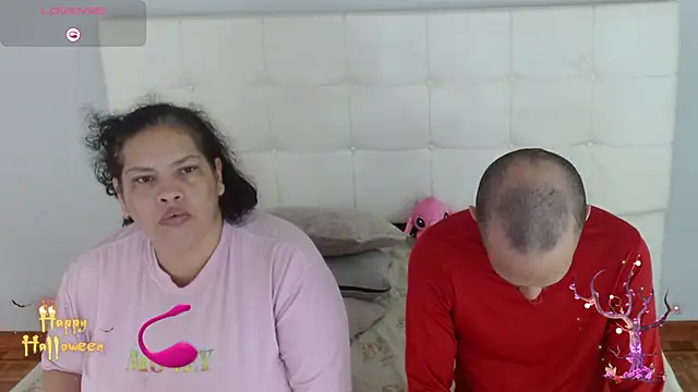 Snapshot of Candy_and_Jh0n chatting on October 13, 7:25 pm Candy and Jh0n online show from October 13, 7:25 pm