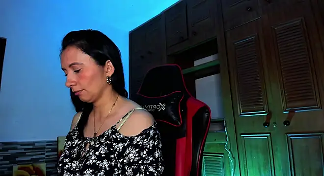 Snapshot of gracekelly12 chatting on December 3, 10:29 pm gracekelly12 online show from December 3, 10:29 pm