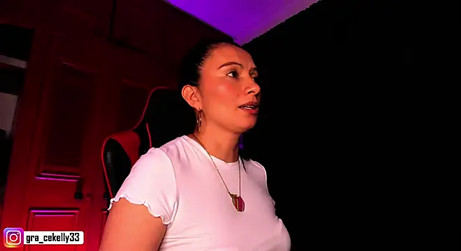 Snapshot of gracekelly12 chatting on December 10, 10:16 pm gracekelly12 online show from December 10, 10:16 pm