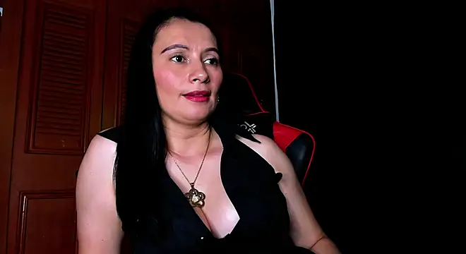 Snapshot of gracekelly12 chatting on December 12, 10:52 pm gracekelly12 online show from December 12, 10:52 pm