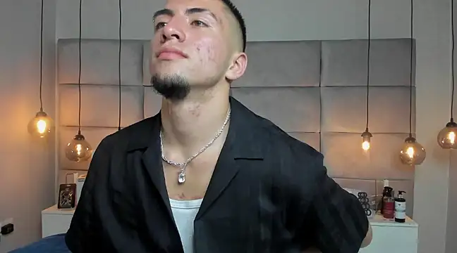 Snapshot of King_Dante_ chatting on February 13, 12:13 am King Dante online show from February 13, 12:13 am