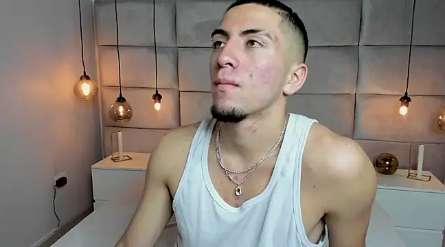 Snapshot of King_Dante_ chatting on February 13, 7:52 pm King Dante online show from February 13, 7:52 pm