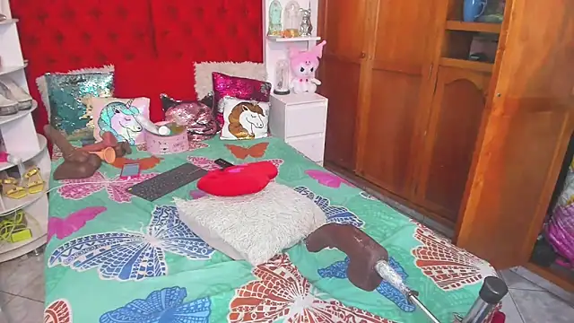 Snapshot of larafoxter chatting on March 13, 11:16 pm larafoxter online show from March 13, 11:16 pm