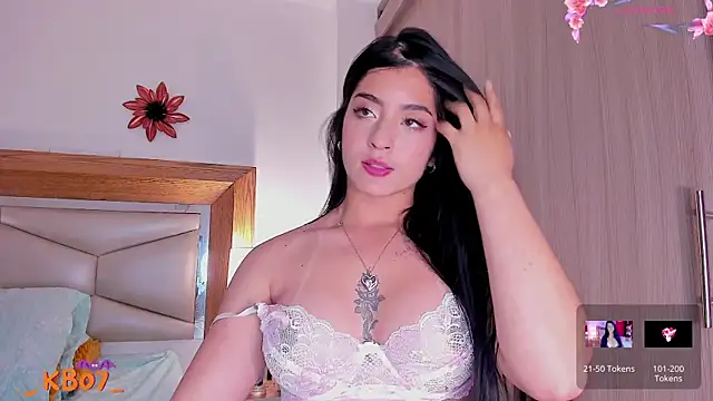 Snapshot of kimberly_latin chatting on October 18, 7:14 pm kimberly latin online show from October 18, 7:14 pm