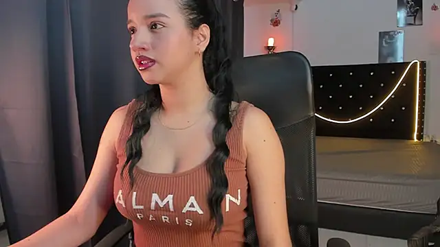 emilyrouxe online show from January 10, 3:06 pm