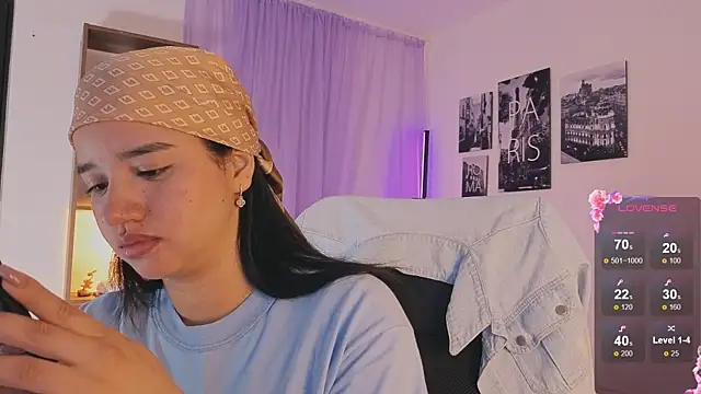 emilyrouxe online show from October 8, 3:42 pm