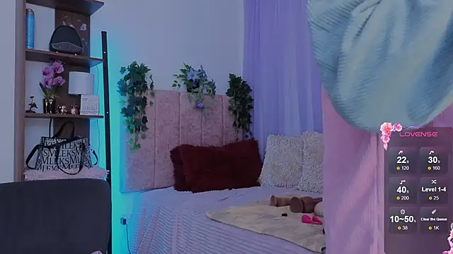 emilyrouxe online show from February 26, 4:17 pm