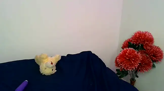 SUZY FROMUS online show from December 9, 12:08 pm