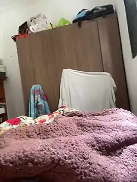 Snapshot of kauanzinhoofc chatting on December 14, 2:10 pm kauanzinhoofc online show from December 14, 2:10 pm