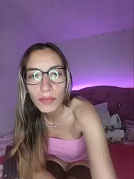 Snapshot of Melinaa-sex chatting on July 16, 1:11 am Melinaa-sex online show from July 16, 1:11 am