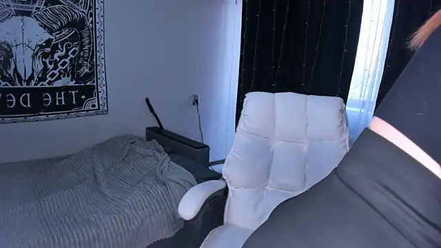 Snapshot of MelissaBryant chatting on March 10, 5:11 am MelissaBryant online show from March 10, 5:11 am