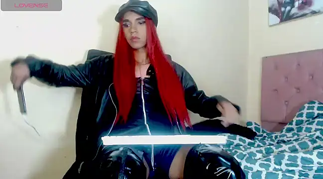 Snapshot of Angiee_Ts chatting on March 5, 5:29 am Angiee Ts online show from March 5, 5:29 am