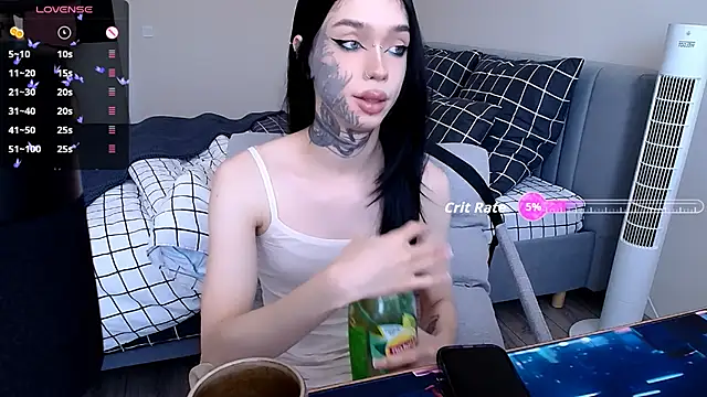 Snapshot of Tanya_M chatting on October 4, 7:50 am Tanya M online show from October 4, 7:50 am