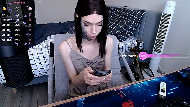 Snapshot of Tanya_M chatting on October 8, 8:12 am Tanya M online show from October 8, 8:12 am