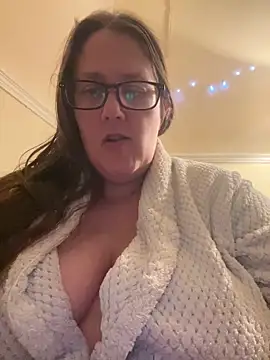 Snapshot of Foxy_Evie40XO chatting on December 1, 5:13 pm Foxy Evie40XO online show from December 1, 5:13 pm