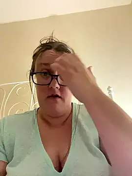 Snapshot of Foxy_Evie40XO chatting on December 2, 6:54 pm Foxy Evie40XO online show from December 2, 6:54 pm