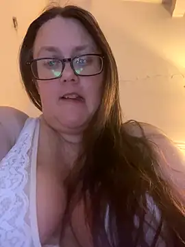 Snapshot of Foxy_Evie40XO chatting on December 5, 11:07 pm Foxy Evie40XO online show from December 5, 11:07 pm