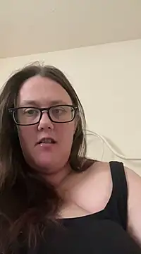 Snapshot of Foxy_Evie40XO chatting on December 9, 1:55 pm Foxy Evie40XO online show from December 9, 1:55 pm