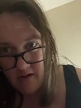 Snapshot of Foxy_Evie40XO chatting on December 10, 10:17 am Foxy Evie40XO online show from December 10, 10:17 am