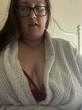 Snapshot of Foxy_Evie40XO chatting on December 20, 8:34 pm Foxy Evie40XO online show from December 20, 8:34 pm