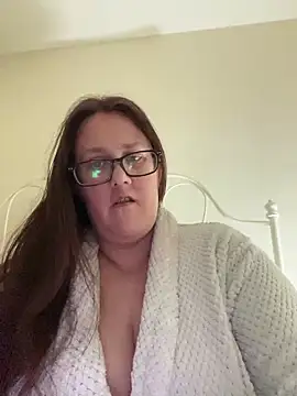 Snapshot of Foxy_Evie40XO chatting on December 22, 6:04 pm Foxy Evie40XO online show from December 22, 6:04 pm