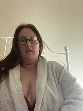 Snapshot of Foxy_Evie40XO chatting on December 23, 10:55 pm Foxy Evie40XO online show from December 23, 10:55 pm