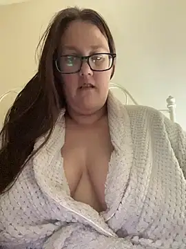 Snapshot of Foxy_Evie40XO chatting on January 5, 4:48 pm Foxy Evie40XO online show from January 5, 4:48 pm