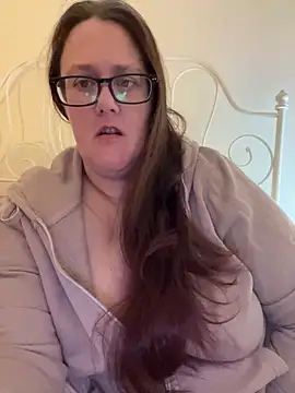 Snapshot of Foxy_Evie40XO chatting on February 5, 10:08 am Foxy Evie40XO online show from February 5, 10:08 am