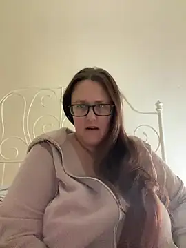 Snapshot of Foxy_Evie40XO chatting on February 7, 11:01 am Foxy Evie40XO online show from February 7, 11:01 am