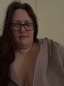 Snapshot of Foxy_Evie40XO chatting on February 8, 9:35 am Foxy Evie40XO online show from February 8, 9:35 am