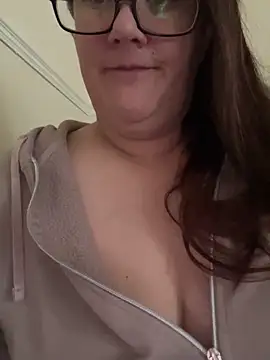 Snapshot of Foxy_Evie40XO chatting on February 9, 10:09 am Foxy Evie40XO online show from February 9, 10:09 am