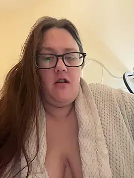 Snapshot of Foxy_Evie40XO chatting on February 18, 10:49 am Foxy Evie40XO online show from February 18, 10:49 am